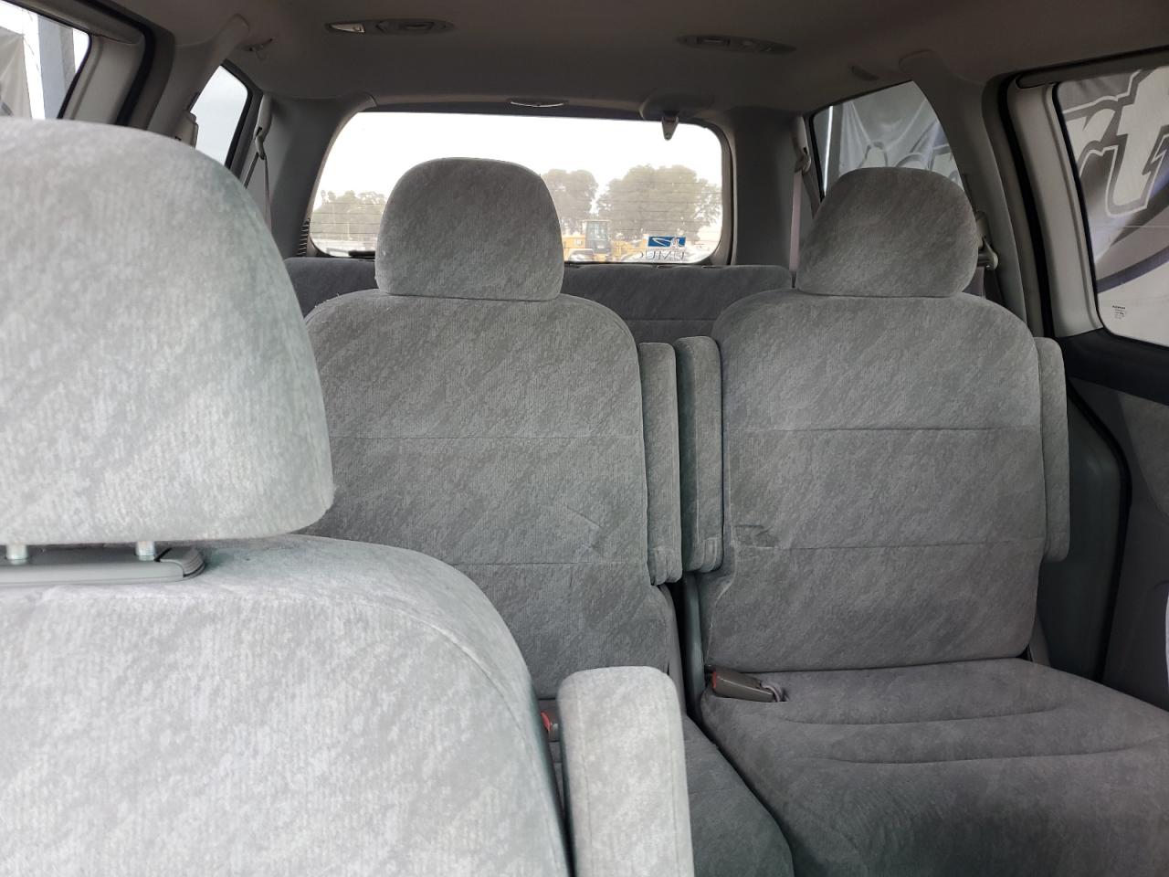 2000 Honda Odyssey Ex VIN: 2HKRL186XYH506799 Lot: 64883015