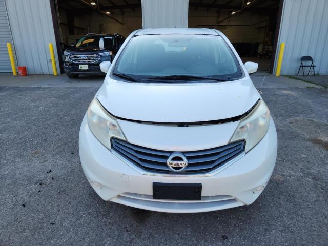 Hatchbacks NISSAN VERSA 2015 Biały