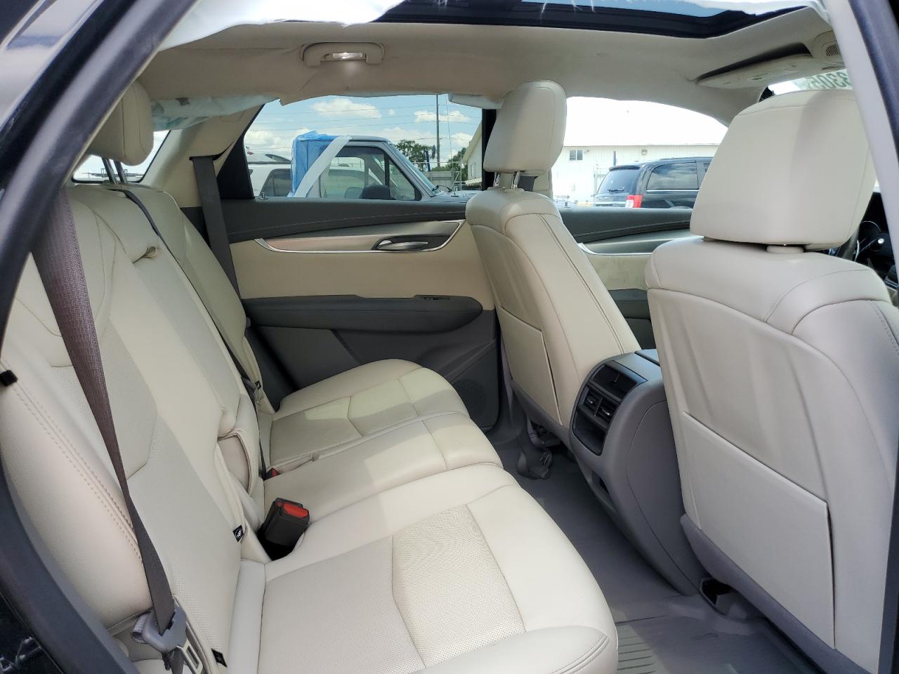 2022 Cadillac Xt5 Premium Luxury VIN: 1GYKNDR46NZ121930 Lot: 64083305