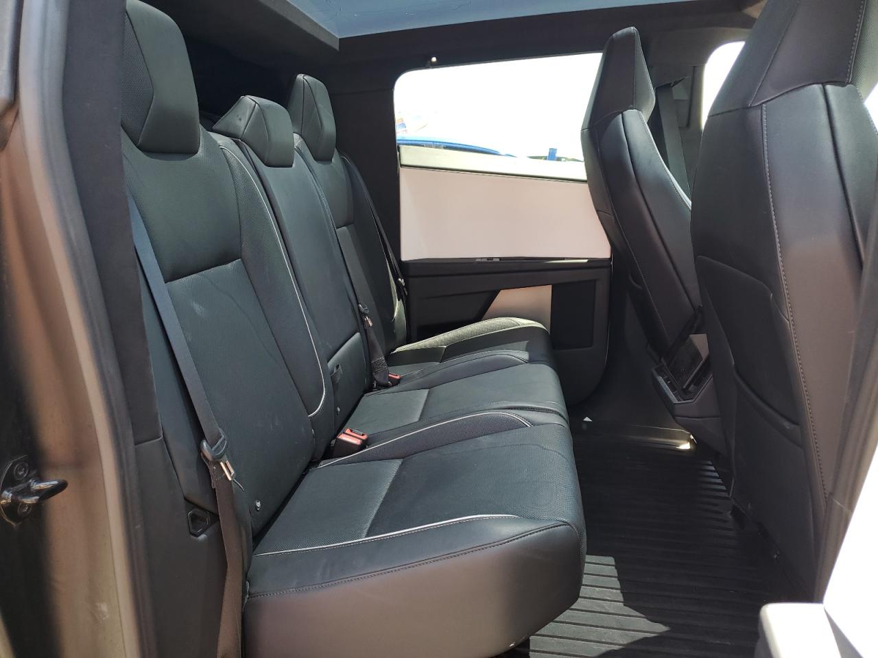 2024 Tesla Cybertruck VIN: 7G2CEHED4RA016347 Lot: 64123995