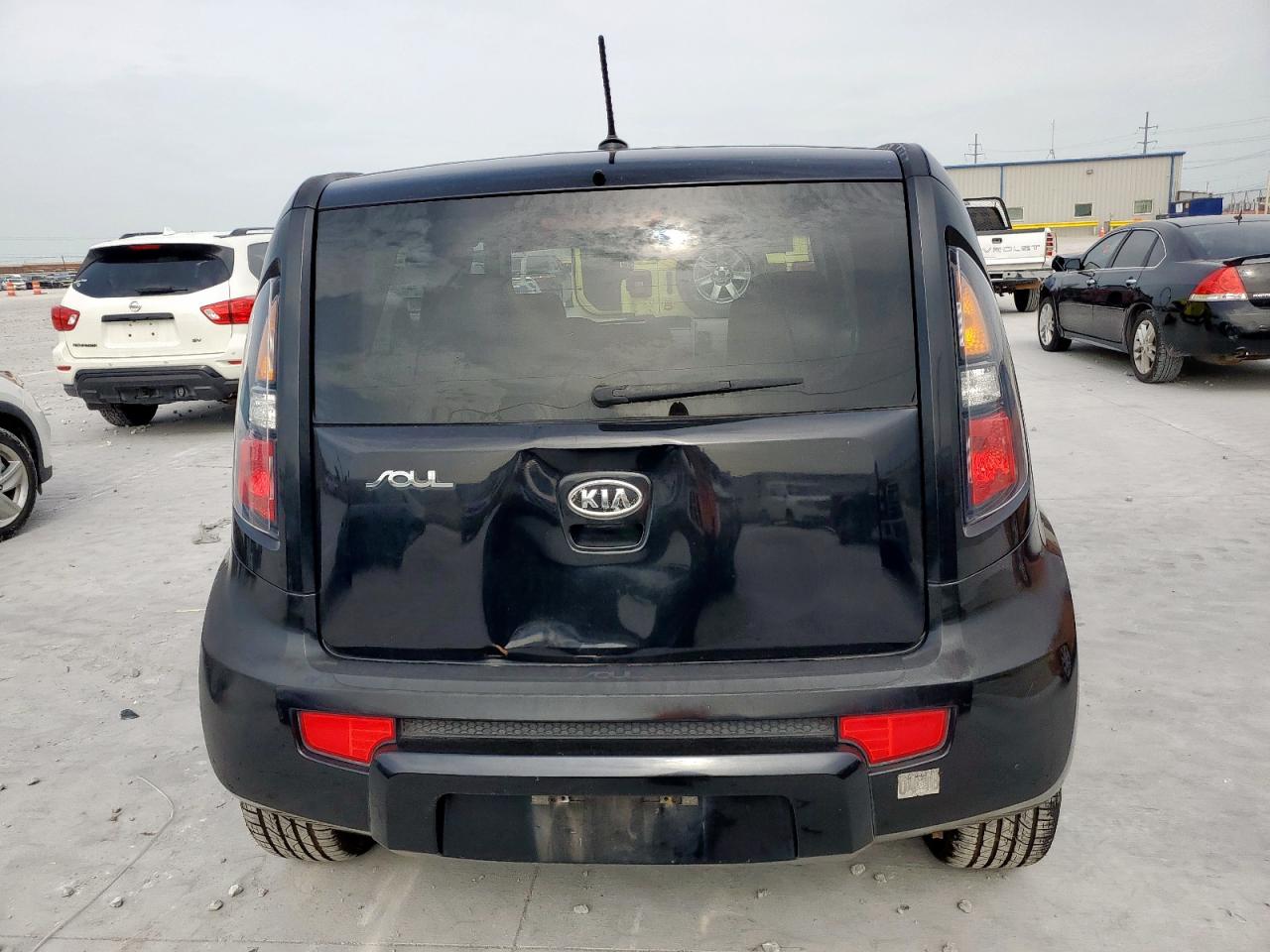 2011 Kia Soul + VIN: KNDJT2A26B7315709 Lot: 63476385