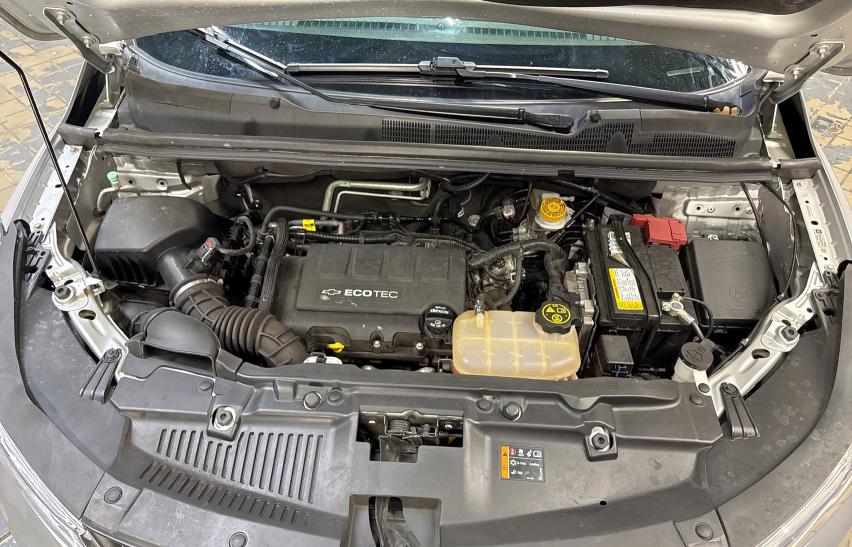  CHEVROLET TRAX 2019 Srebrny