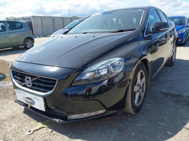 VOLVO V40 SE NAV 2016