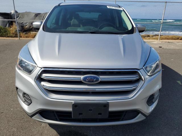  FORD ESCAPE 2017 Srebrny