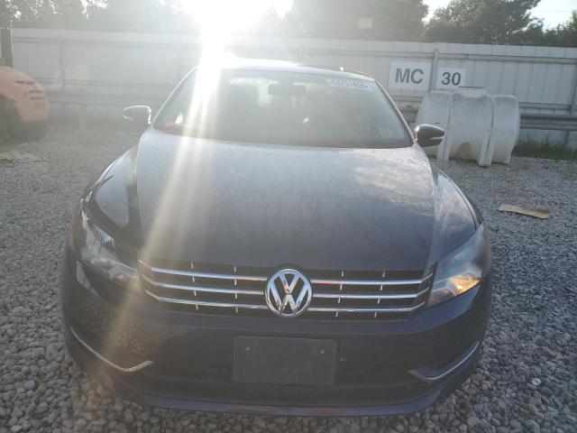 Sedans VOLKSWAGEN PASSAT 2013 Granatowy