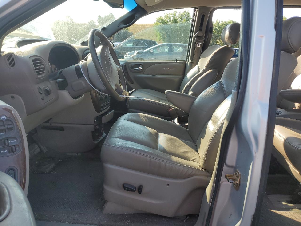 2003 Chrysler Town & Country Limited VIN: 2C8GT64L93R228858 Lot: 66342125