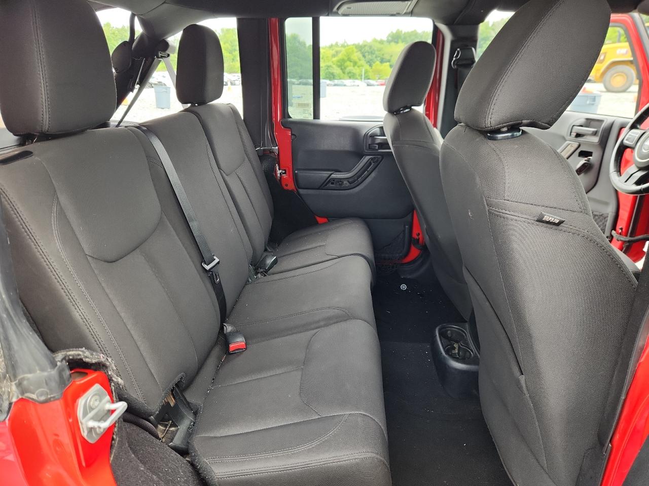 2017 Jeep Wrangler Unlimited Sport VIN: 1C4HJWDG2HL556301 Lot: 63135485