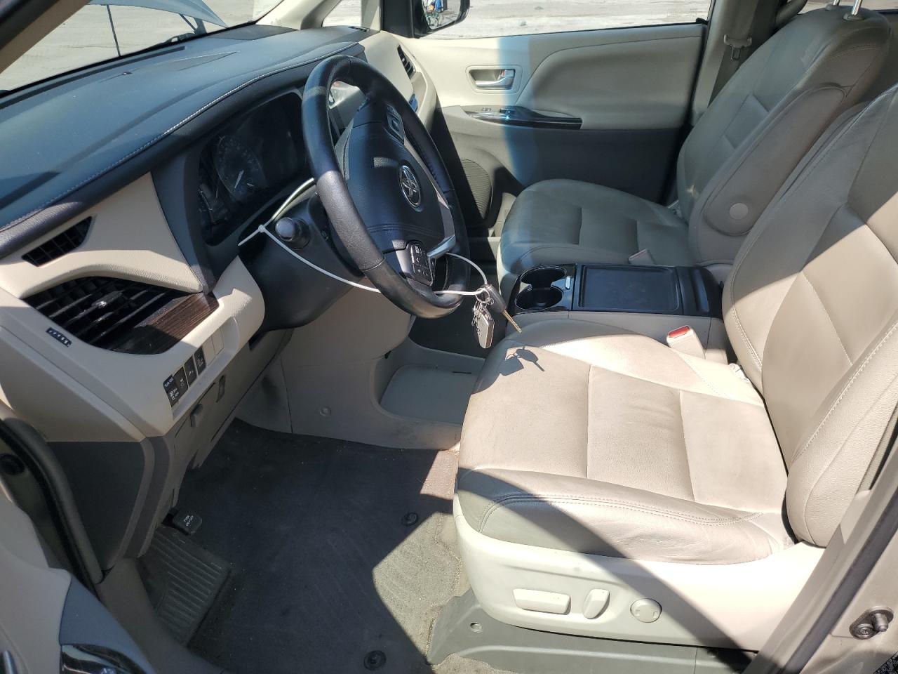2015 Toyota Sienna Xle VIN: 5TDDK3DCXFS104244 Lot: 65391655