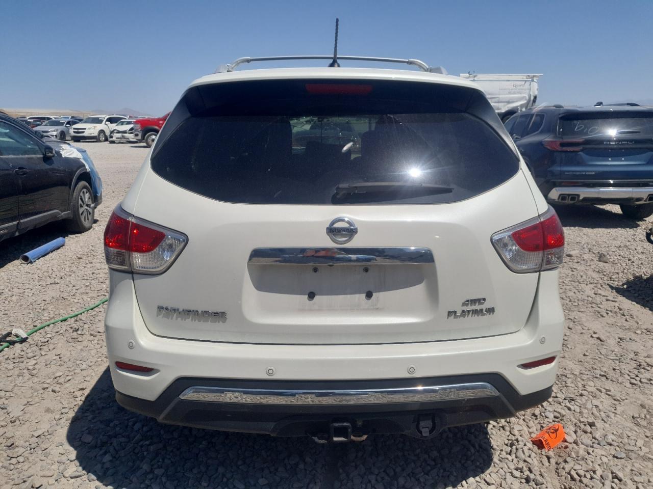 2015 Nissan Pathfinder S VIN: 5N1AR2MM0FC639727 Lot: 63782025