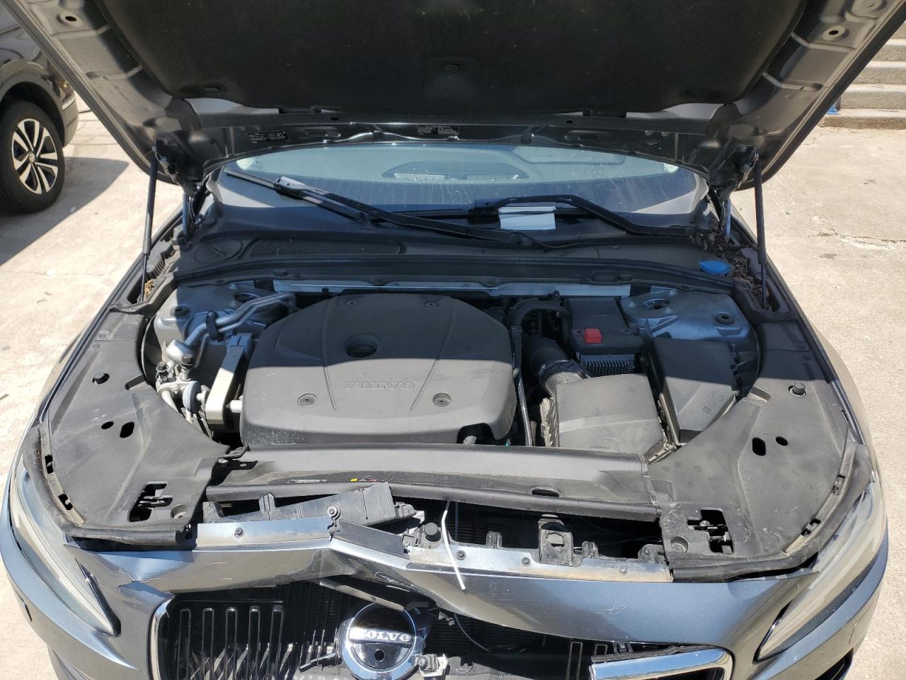 2018 Volvo S90 T5 Momentum VIN: LVY982MK7JP039256 Lot: 63464005