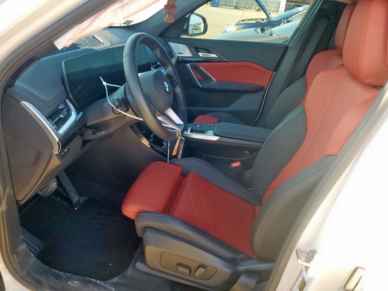  BMW X1 2025 Белы