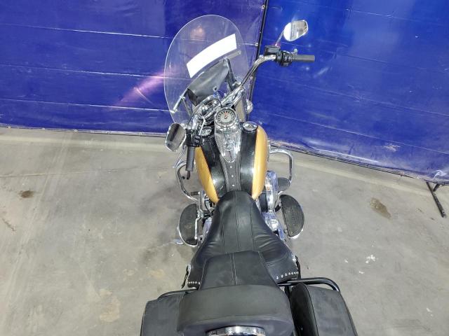  HARLEY-DAVIDSON FL 2017 Два тони