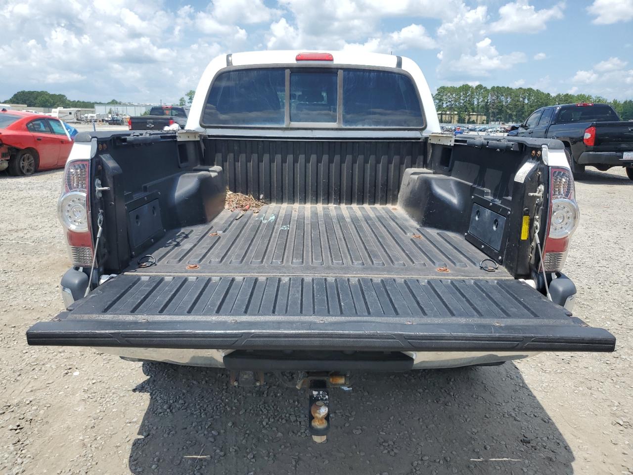 2011 Toyota Tacoma Double Cab VIN: 3TMLU4EN5BM057274 Lot: 64741705