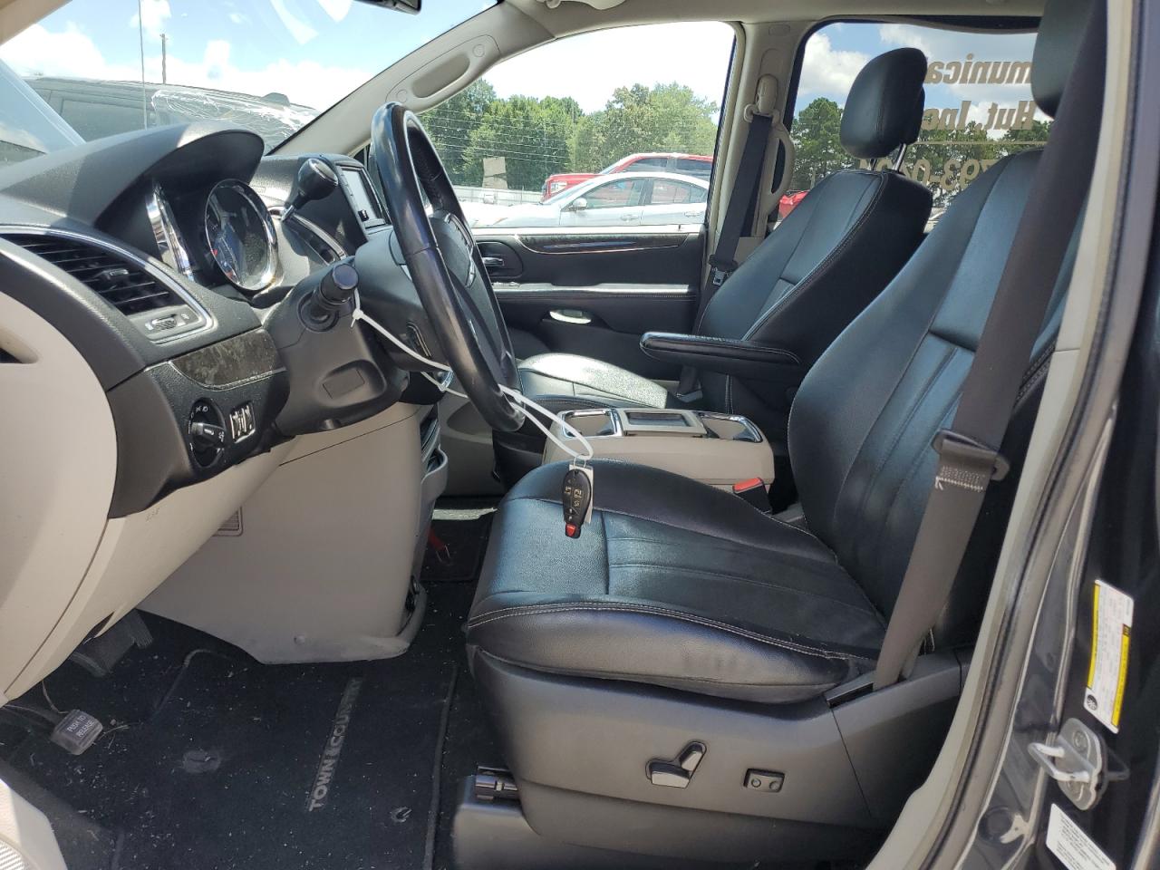 2013 Chrysler Town & Country Touring VIN: 2C4RC1BG2DR744984 Lot: 65372175