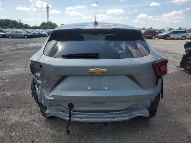  CHEVROLET TRAX 2024 Srebrny