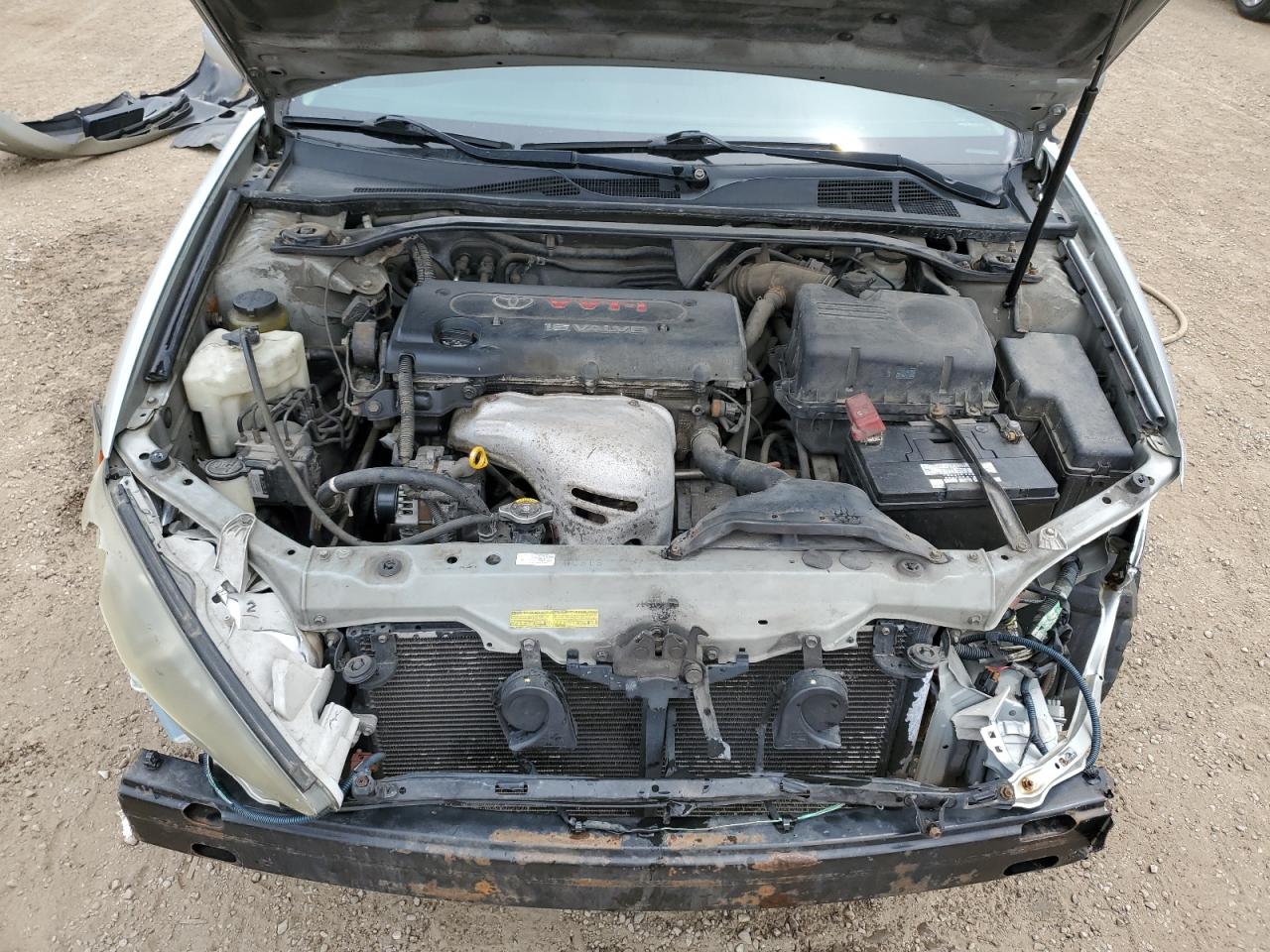 2004 Toyota Camry Le VIN: 4T1BE32K04U812094 Lot: 64277005