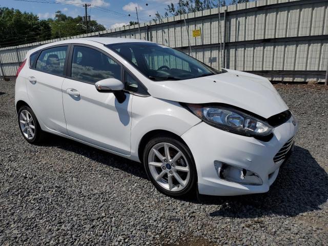  FORD FIESTA 2016 Biały