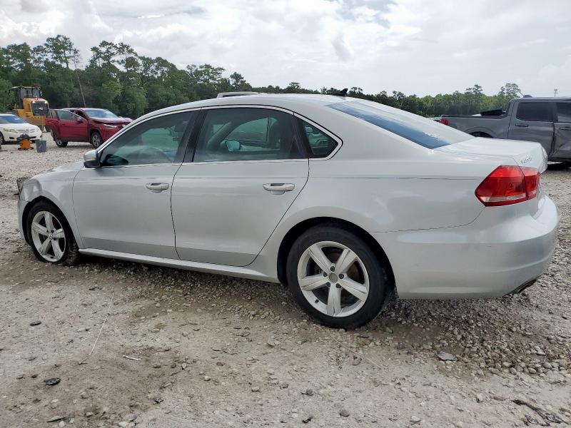  VOLKSWAGEN PASSAT 2013 Серебристый