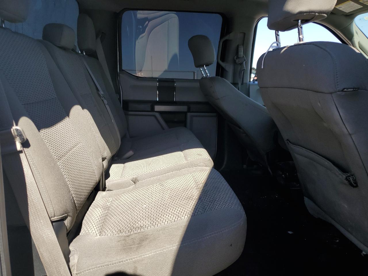 1FTEW1C80HKC25823 2017 Ford F150 Supercrew