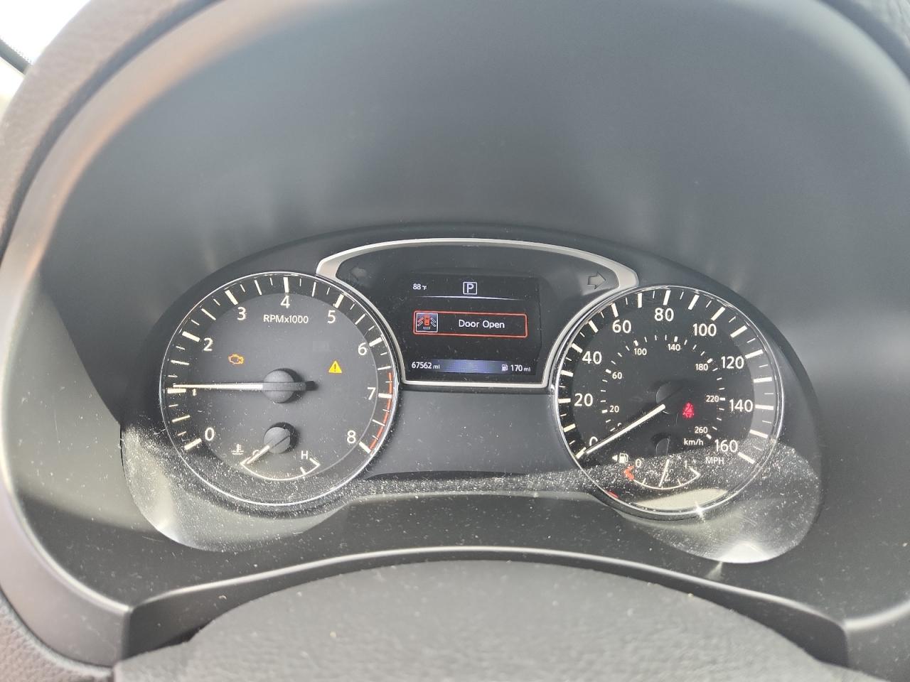 2017 Nissan Altima 2.5 VIN: 1N4AL3AP8HN351882 Lot: 65463285