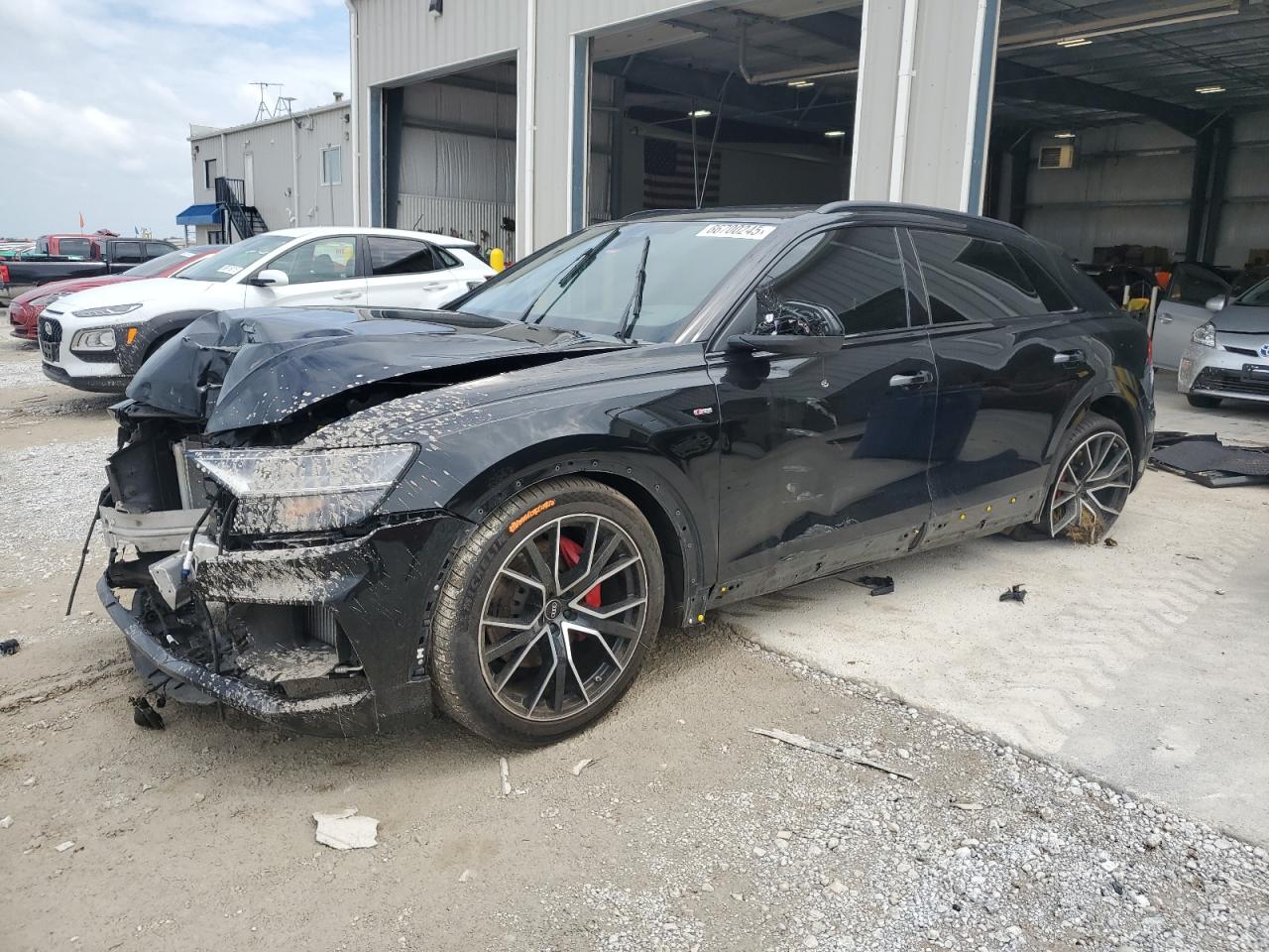 WA1FVBF18ND021339 AUDI Q8 Photo 1