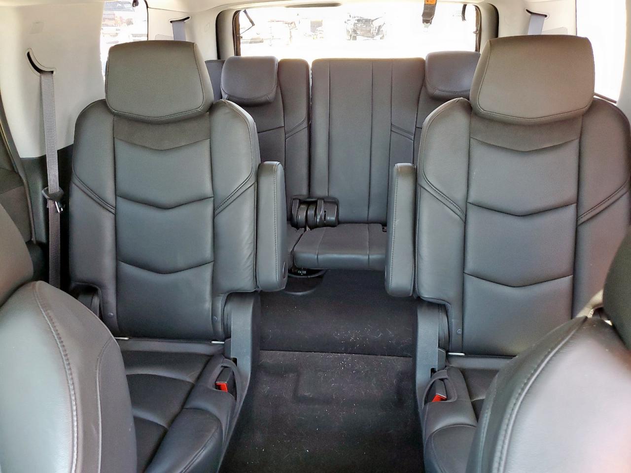 2017 Cadillac Escalade Luxury VIN: 1GYS4BKJ4HR279680 Lot: 64054655