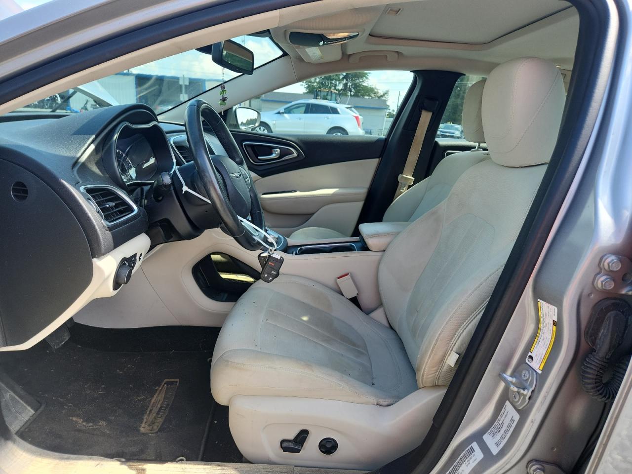 2016 Chrysler 200 Limited VIN: 1C3CCCAB2GN102407 Lot: 64501205