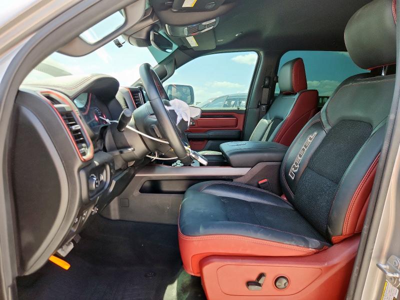  RAM 1500 2022 Серебристый