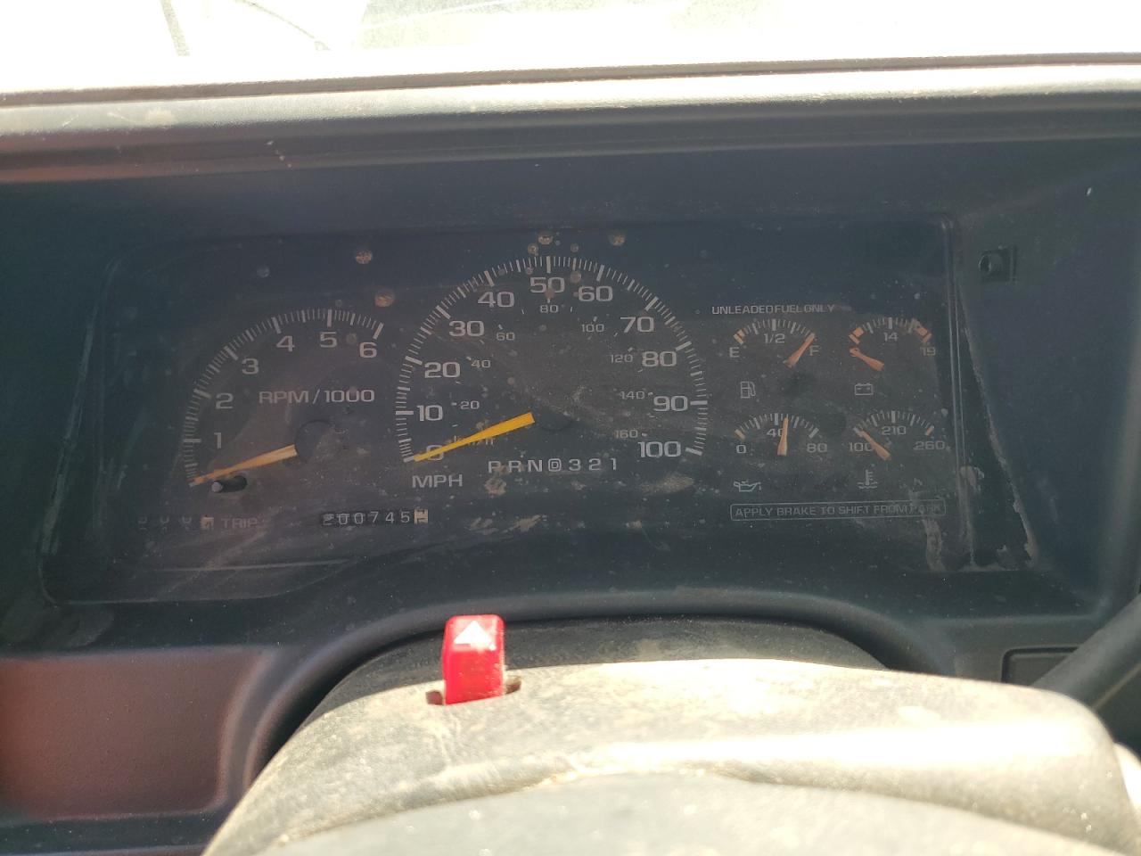 2000 Chevrolet Gmt-400 C2500 VIN: 1GCGC23R8YF414759 Lot: 66645665