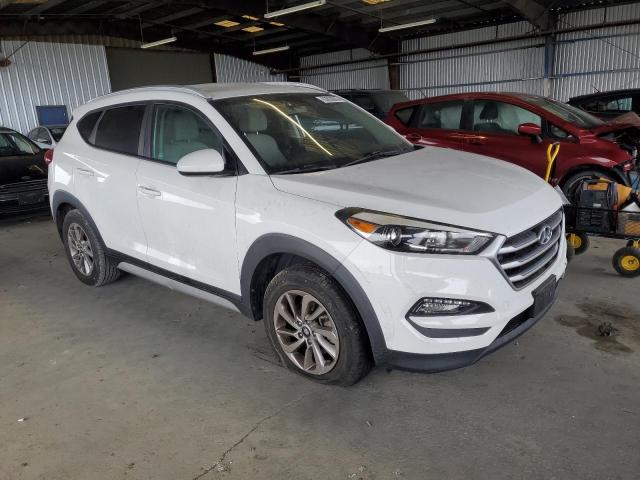  HYUNDAI TUCSON 2018 Белы