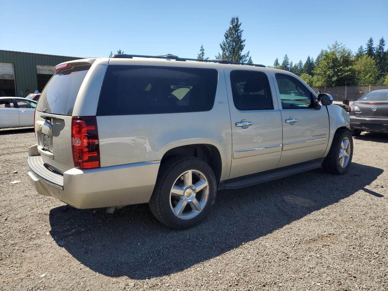 1gnskke75er101890 1GNSKKE75ER101890 2014 Chevrolet Suburban K1500 Ltz