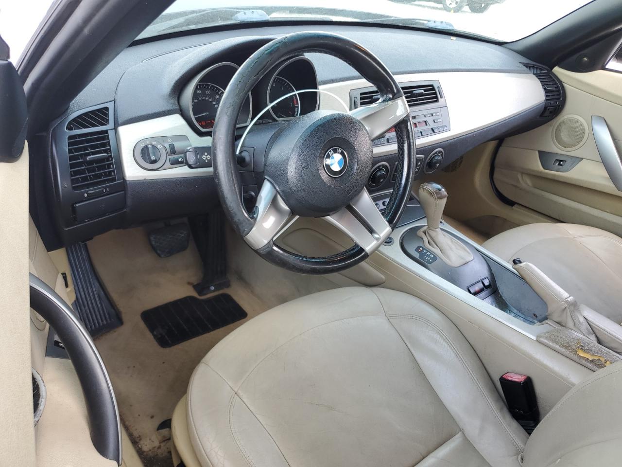 2003 BMW Z4 2.5 VIN: 4USBT33423LS44200 Lot: 63373935
