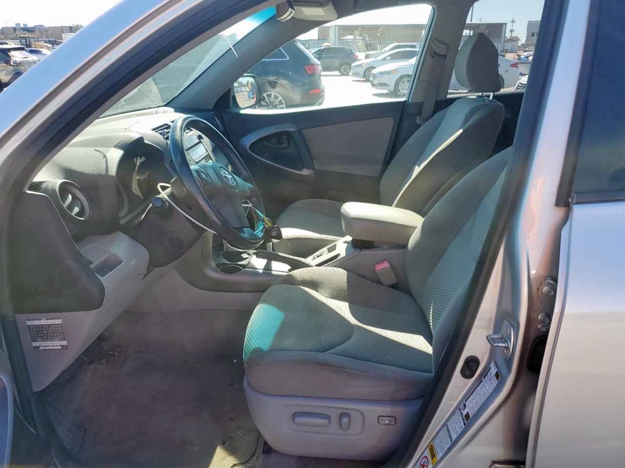 2007 Toyota Rav4 Limited VIN: JTMBD31V075101948 Lot: 66356595