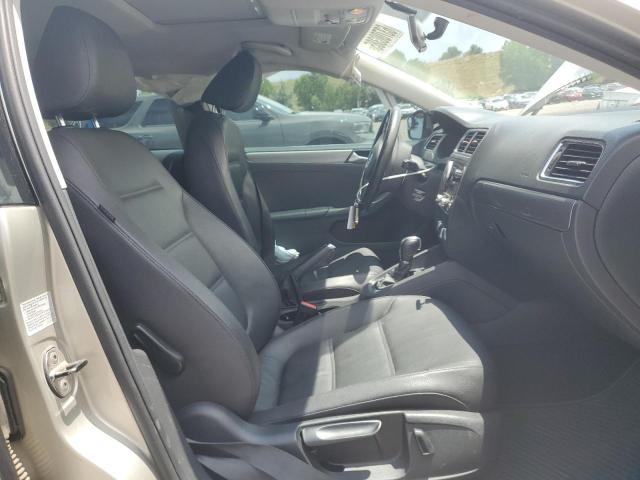  VOLKSWAGEN JETTA 2013 Кремовый