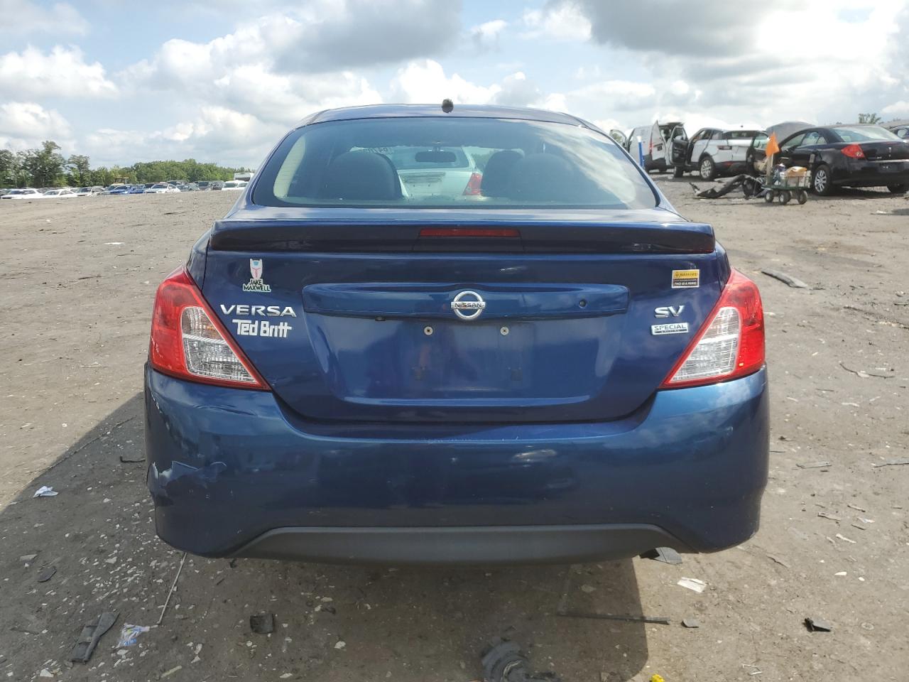 2018 Nissan Versa S VIN: 3N1CN7AP8JL878186 Lot: 64702865
