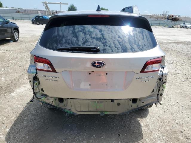  SUBARU OUTBACK 2018 Srebrny