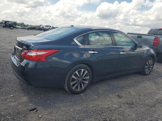  NISSAN ALTIMA 2017 Czarny