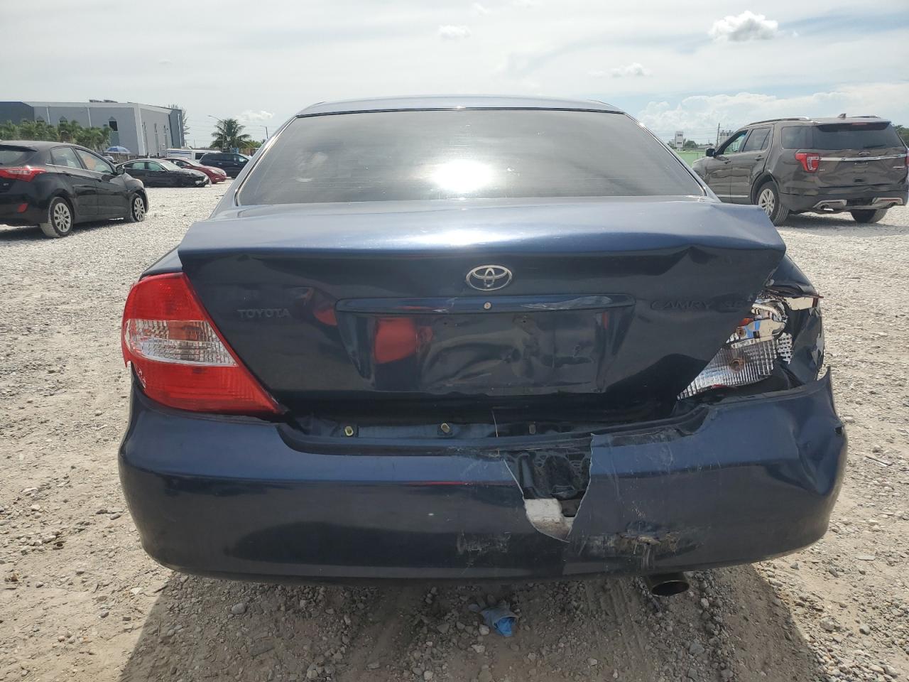 2004 Toyota Camry Le VIN: 4T1BE32K94U262801 Lot: 64369335