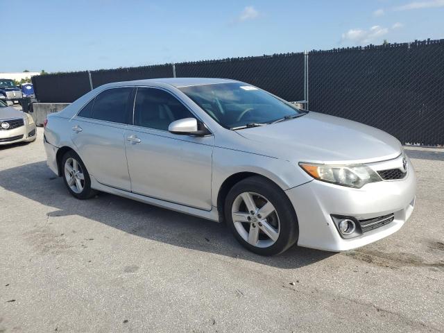 Седаны TOYOTA CAMRY 2014 Серый
