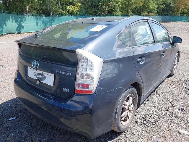 2011 TOYOTA PRIUS T3 V