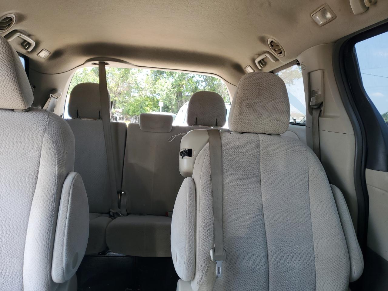 2011 Toyota Sienna Le VIN: 5TDKK3DC1BS108376 Lot: 64754045