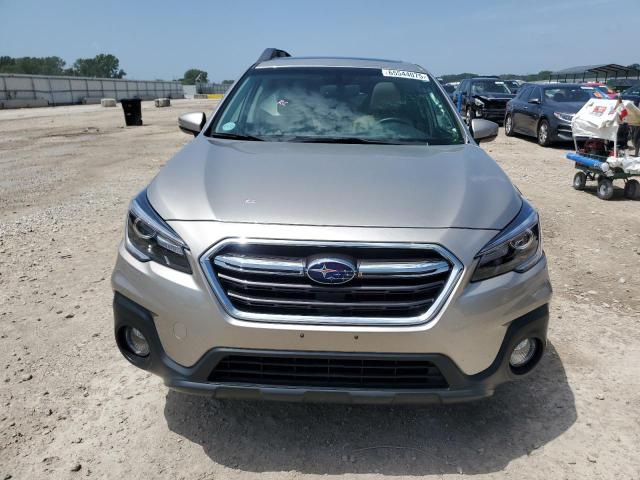  SUBARU OUTBACK 2018 Srebrny