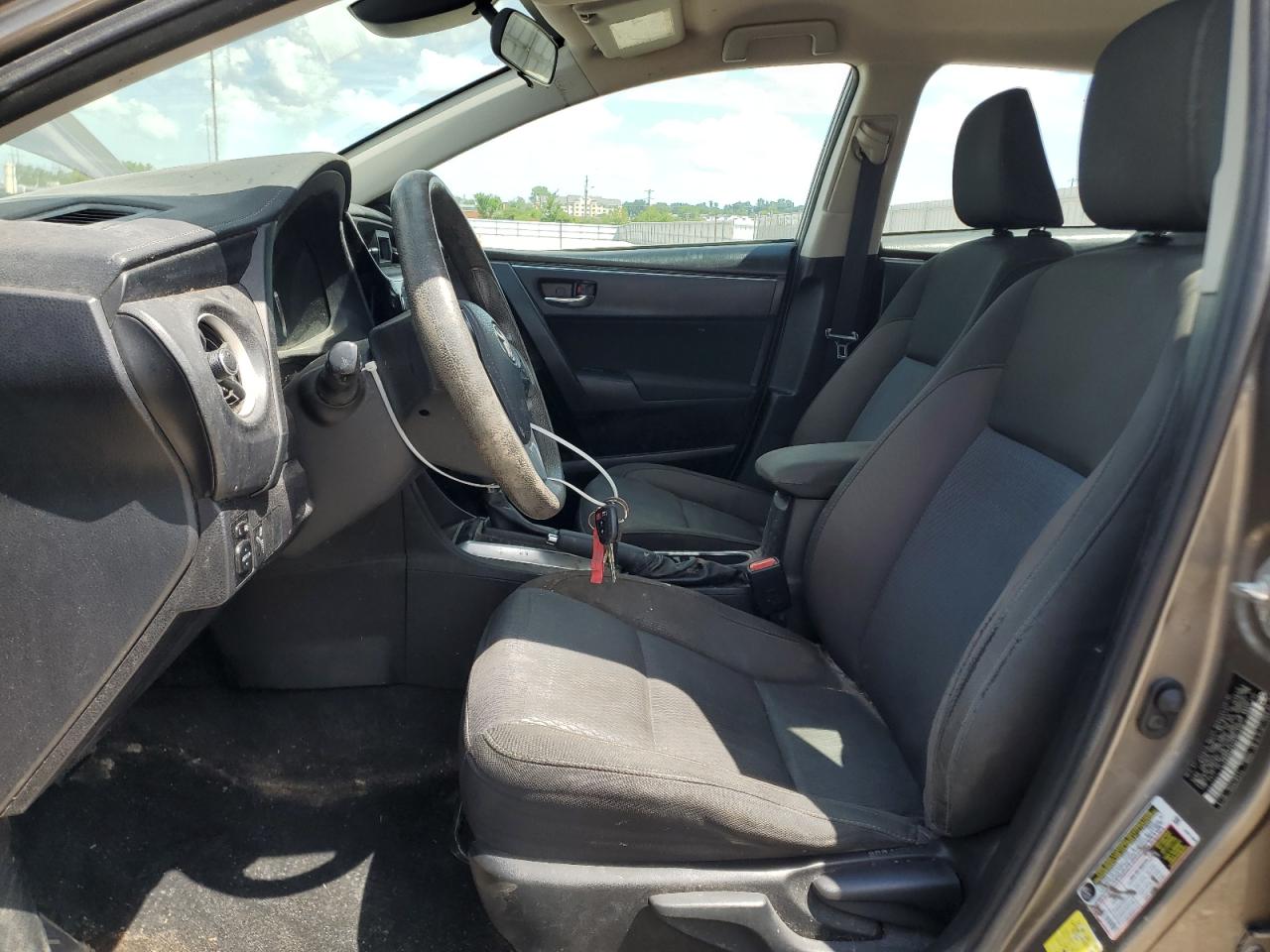 2017 Toyota Corolla L VIN: 5YFBURHEXHP700126 Lot: 63099095