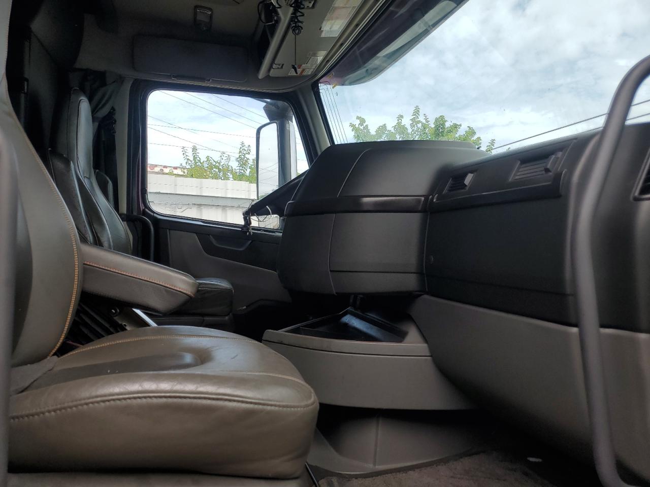 2019 Volvo Vn Vnl - Trucks Semi Truck VIN: 4V4NC9EH0KN209314 Lot: 65004085