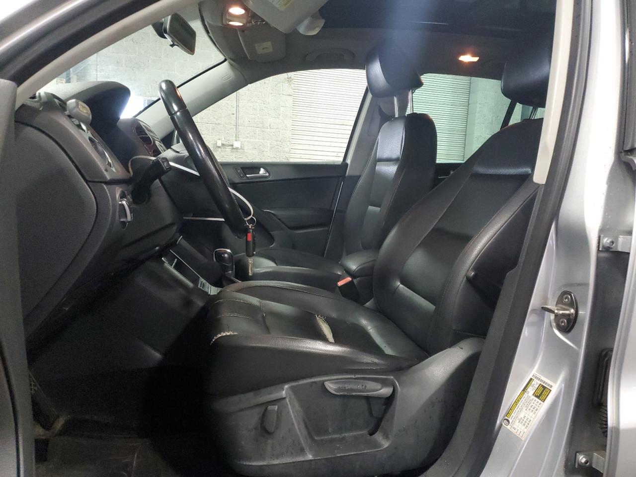 2012 Volkswagen Tiguan S VIN: WVGAV7AX0CW522327 Lot: 65325015