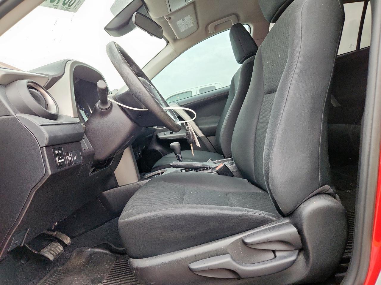 2017 Toyota Rav4 Le VIN: 2T3ZFREV0HW378101 Lot: 63197355