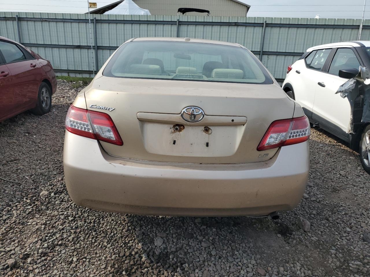 2010 Toyota Camry Base VIN: 4T1BF3EK3AU039481 Lot: 63741595