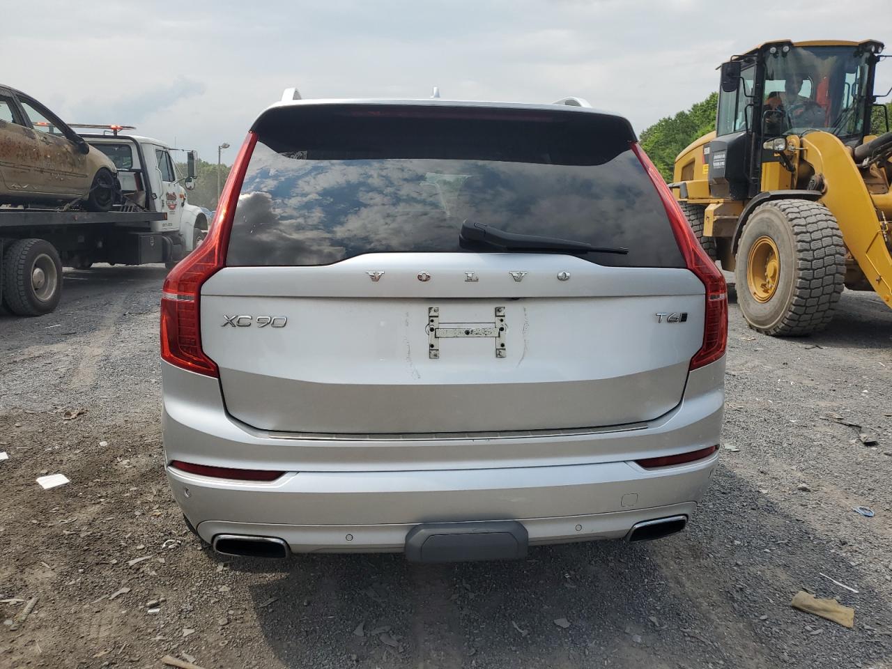 2017 Volvo Xc90 T6 VIN: YV4A22PK9H1151102 Lot: 64231235