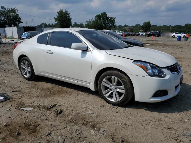 Coupet NISSAN ALTIMA 2013 Biały