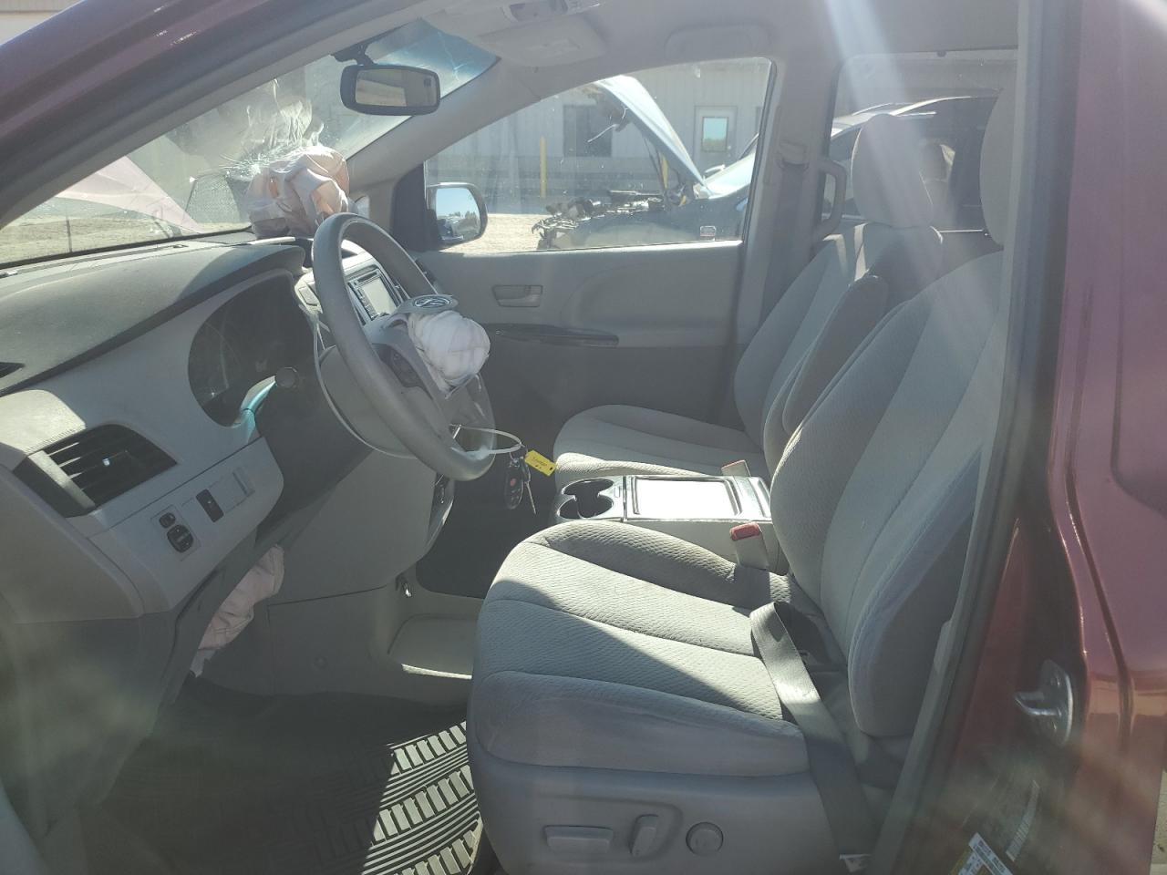 5tdkk3dc2ds380857 5TDKK3DC2DS380857 2013 Toyota Sienna Le